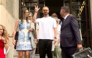 Ministarki pravde Srbije stigao apel gotovo 800 uticajnih svetskih ličnosti: „Vremena više nema, sprečite izručenje Andreja“ Ministarki pravde Srbije stigao apel gotovo 800 uticajnih svetskih ličnosti: „Vremena više nema, sprečite izručenje Andreja“
